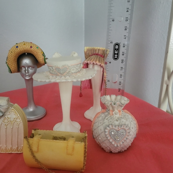 PEARLED VELVET VINTAGE WILLOW HALL AGE OF ELEGANCE 9 PIECES - Picture 2 of 16